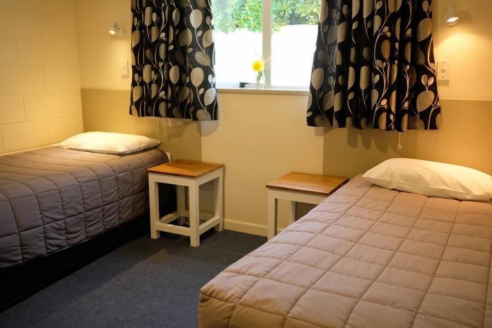 Фото Montana Lodge Motel