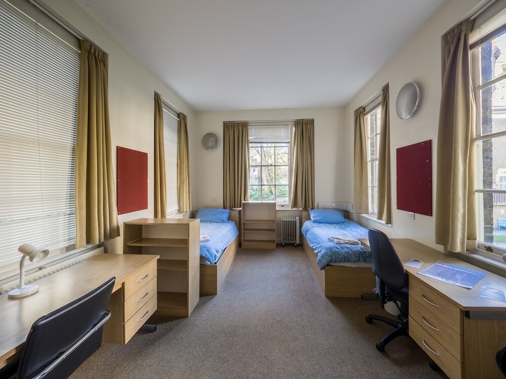 Фото Lse Passfield Hall - Campus Accommodation