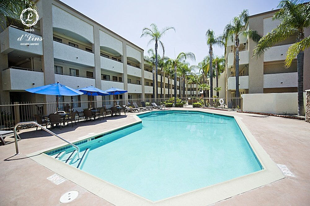 Фото Hotel d’Lins Ontario Airport