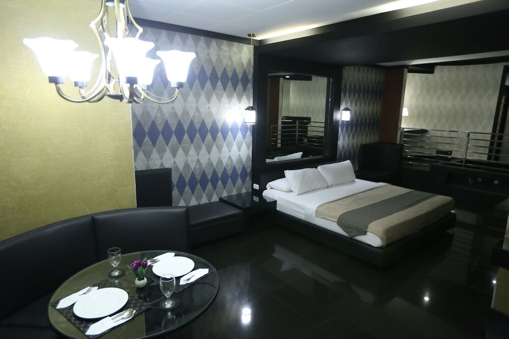 Фото Victoria Court North Edsa