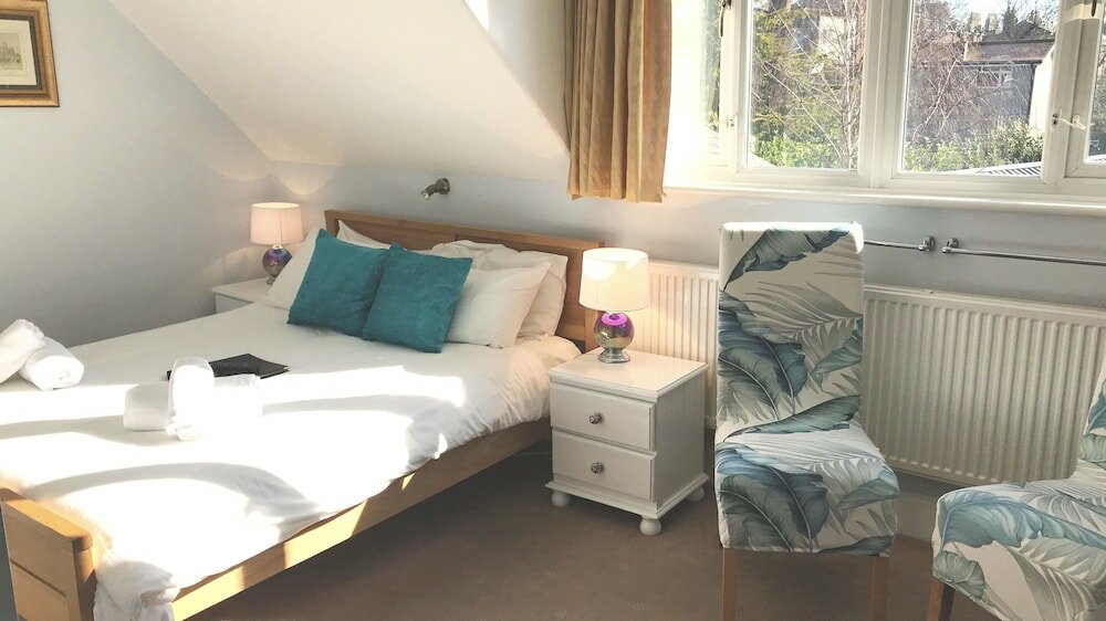 Фото St Raphael Guest House