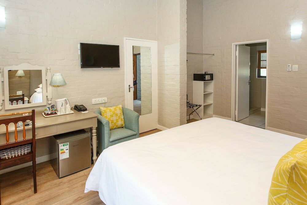 Фото Protea Hotel by Marriott Oudtshoorn Riempie Estate