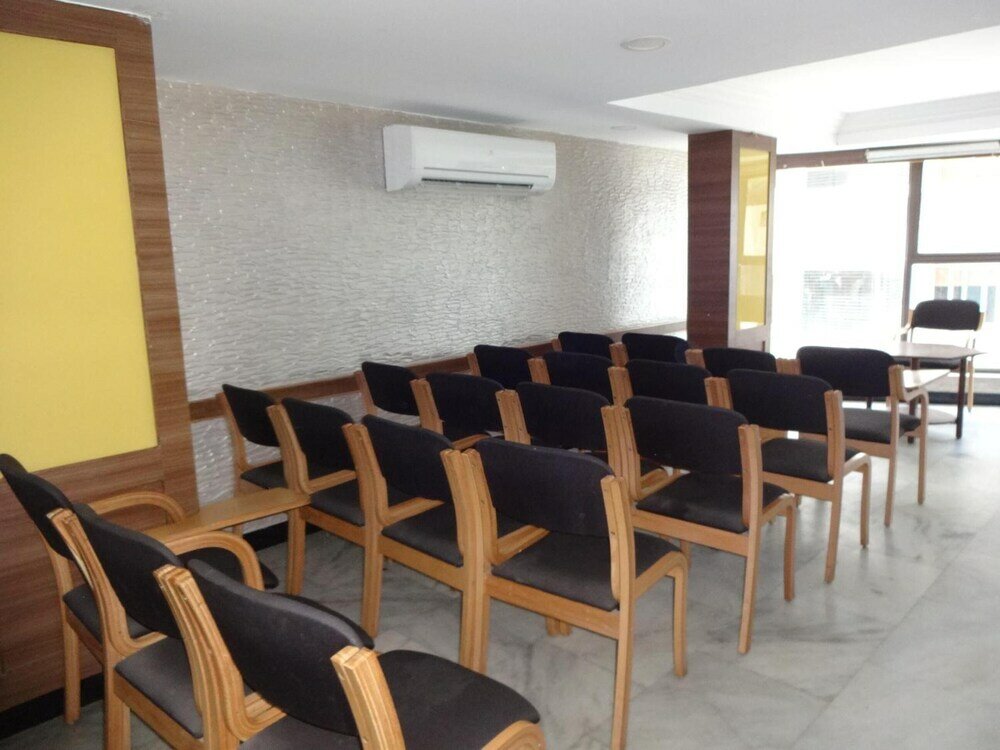 Фото Hotel Naveen