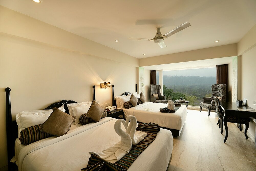 Фото Отель EllBee Ganga View