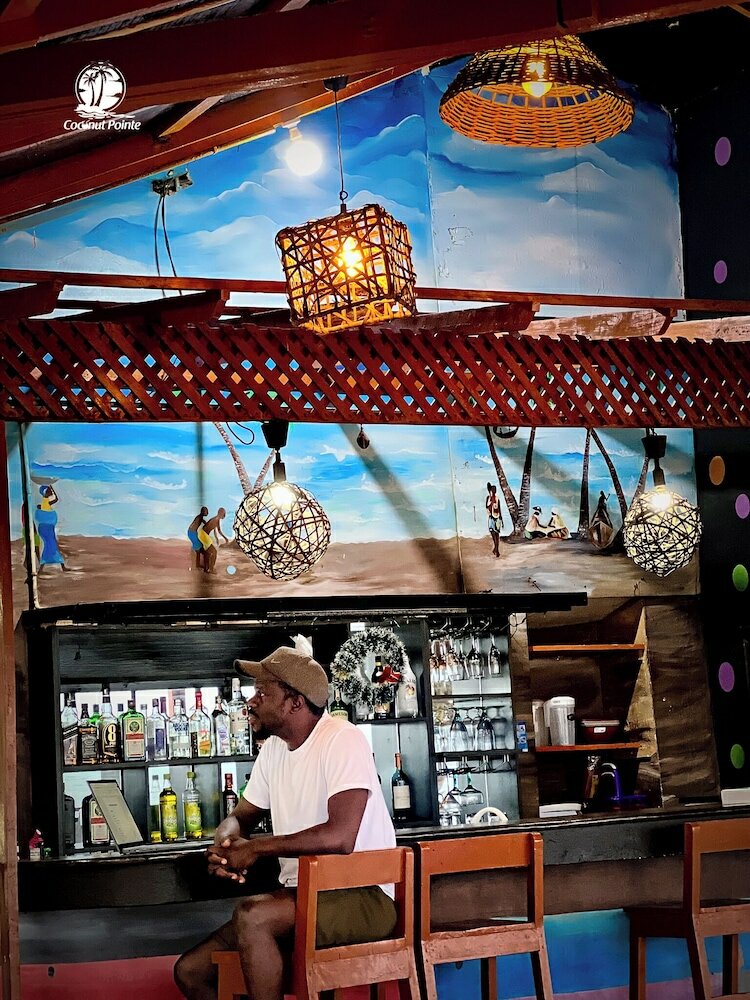 Фото Coconut Pointe Villa & Beach Resort