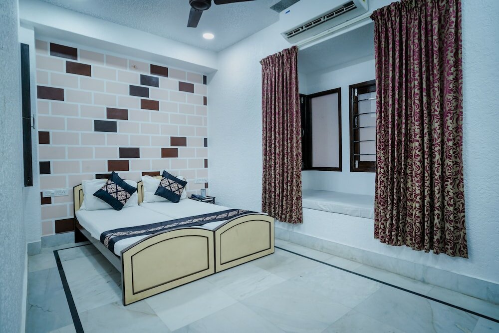 Фото Hotel Akashdeep