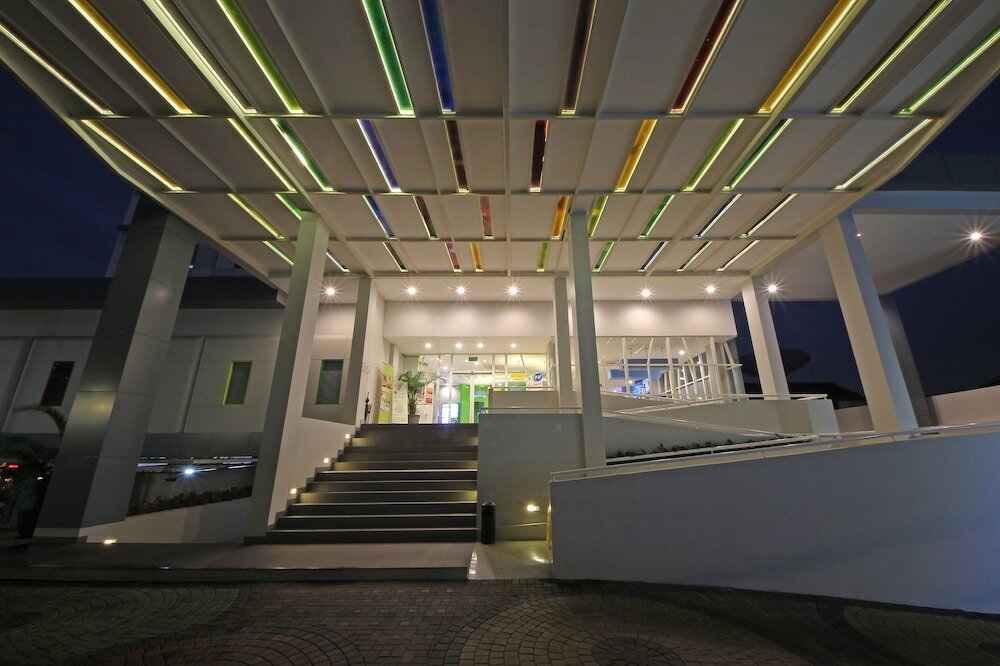 Фото Pop! Hotel Kemang Jakarta