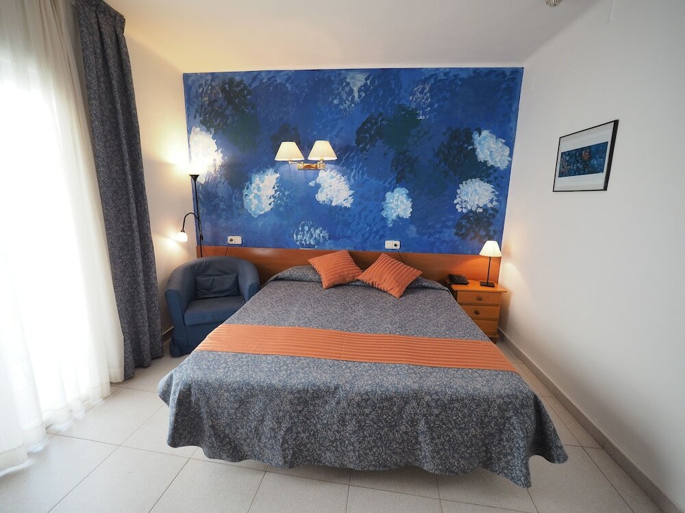 Фото Hotel Montserrat