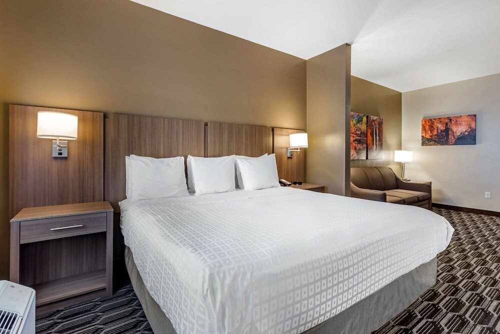 Фото Best Western Plus Zion Canyon Inn & Suites