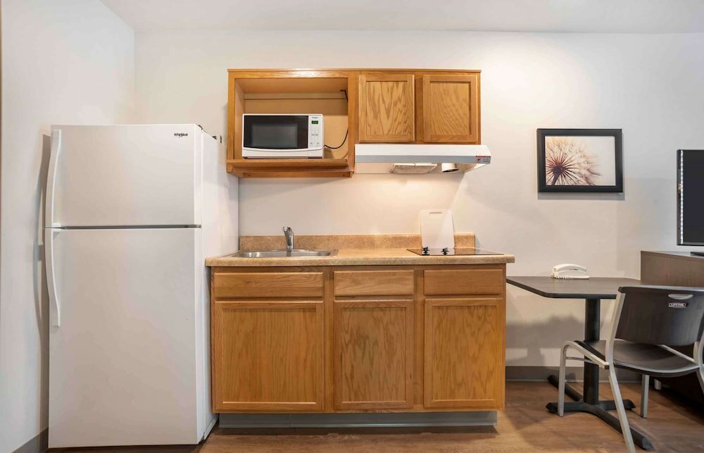 Фото WoodSpring Suites Pensacola Northeast