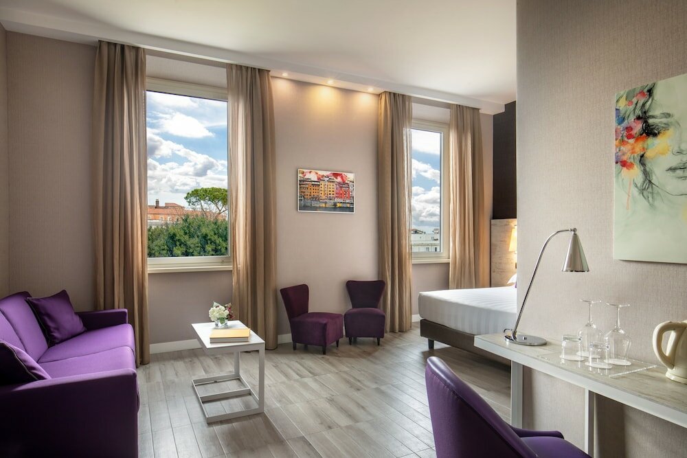 Фото Отель The Guardian