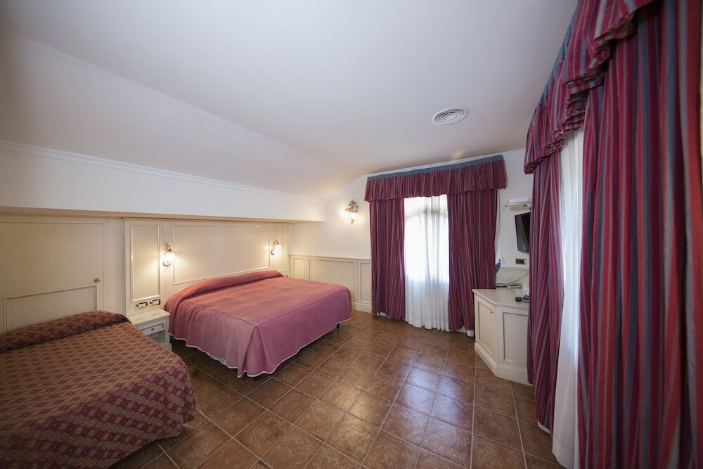 Фото Mancini Park Hotel