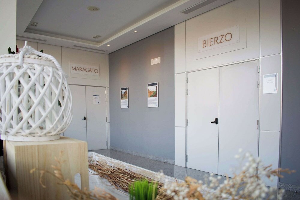 Фото Hotel Leon Camino Affiliated by Melia