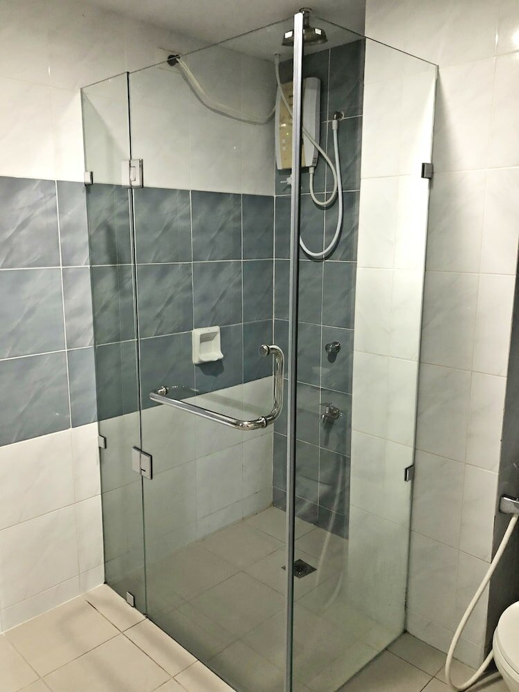 Фото Ninong's Hotel