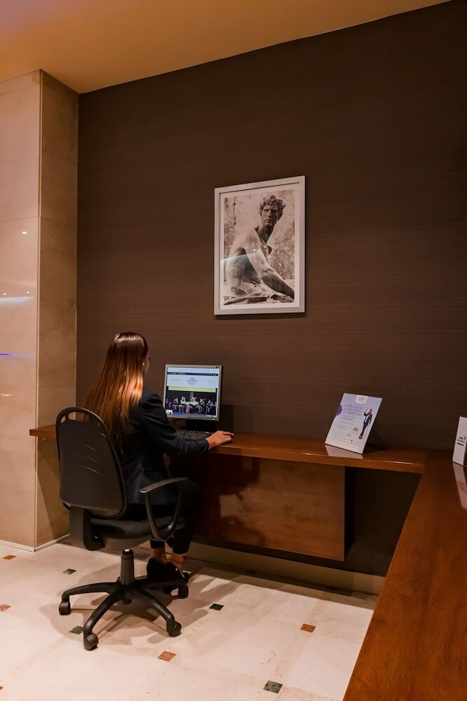 Фото Howard Johnson Plaza Florida Street