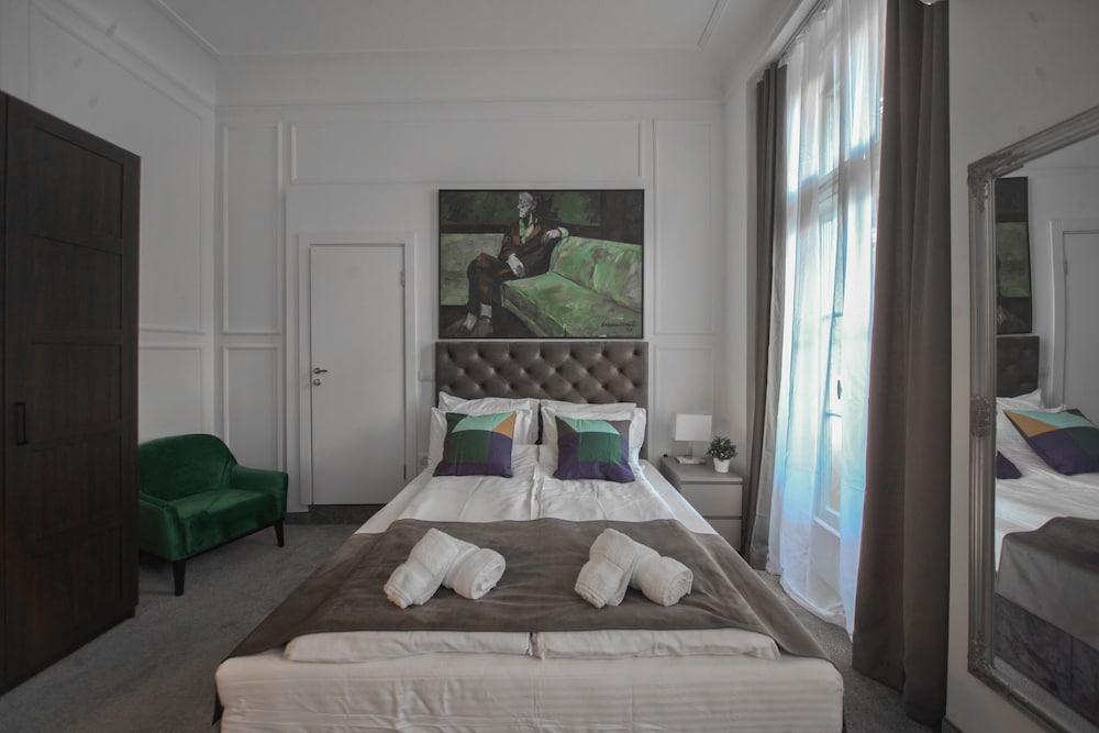 Фото Kings Palace Suites