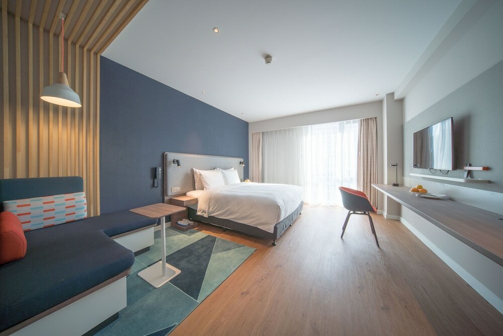 Фото Holiday Inn Express Shanghai Huijin, an Ihg Hotel