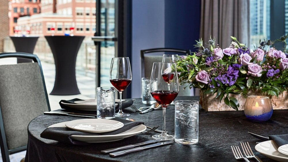 Фото The Rally Hotel at McGregor Square