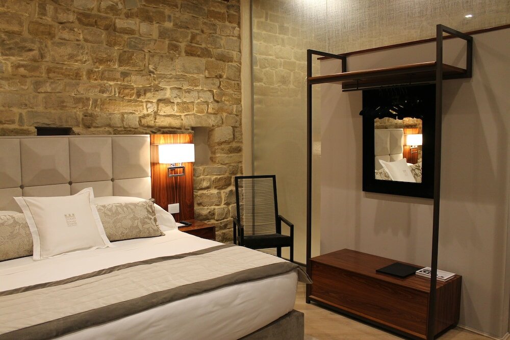 Фото Donati Luxury Tower Suites