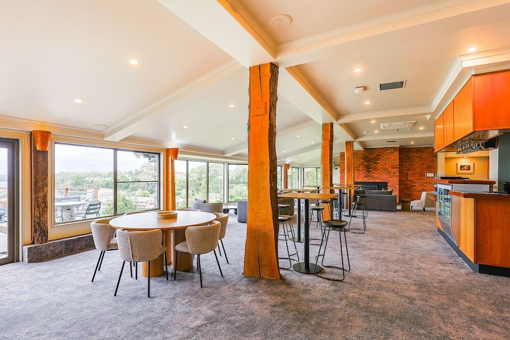 Фото Strahan Village