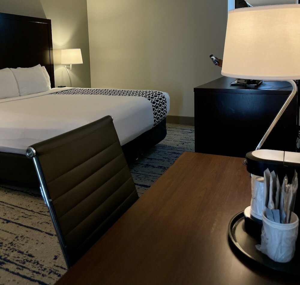 Фото La Quinta Inn by Wyndham Lynnwood