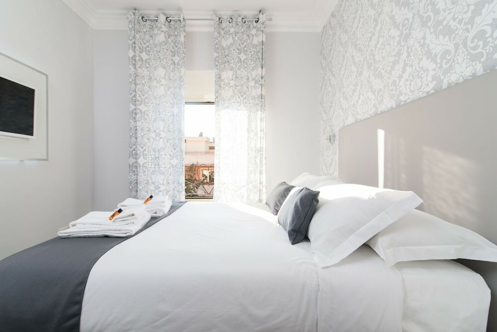 Фото White Caesar Guesthouse