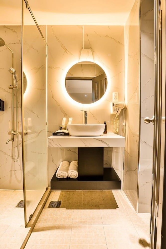 Фото La Paix Sài Gòn - Boutique Hotel