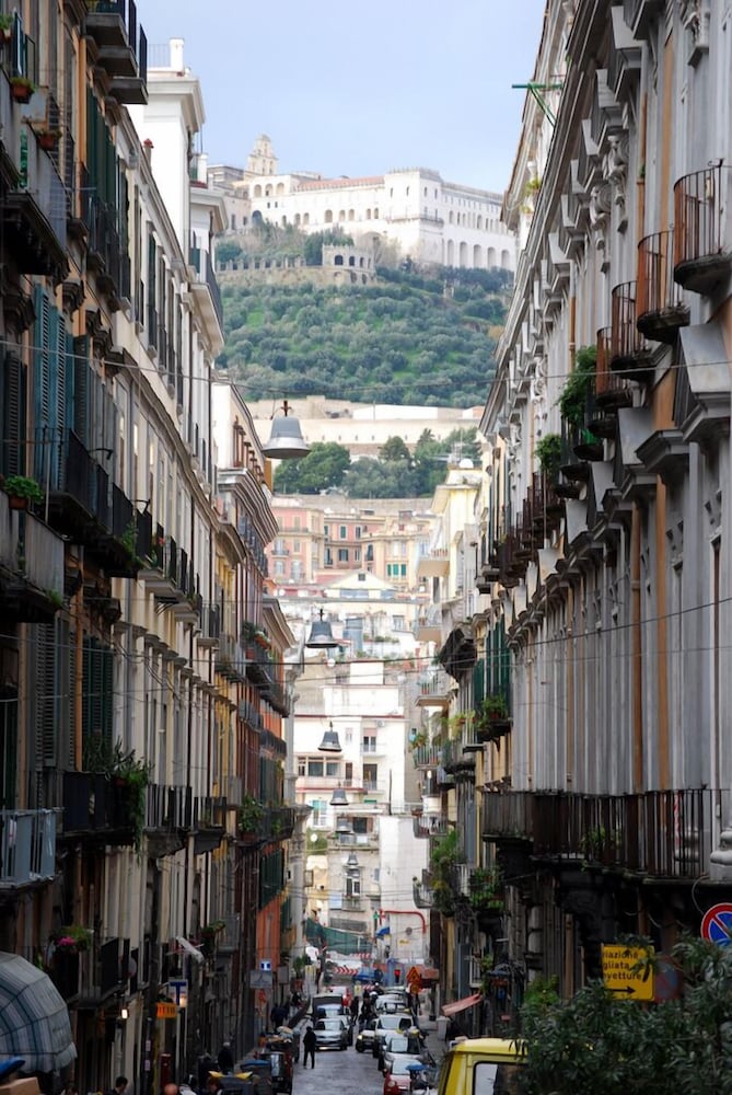 Фото Chiaia Suites