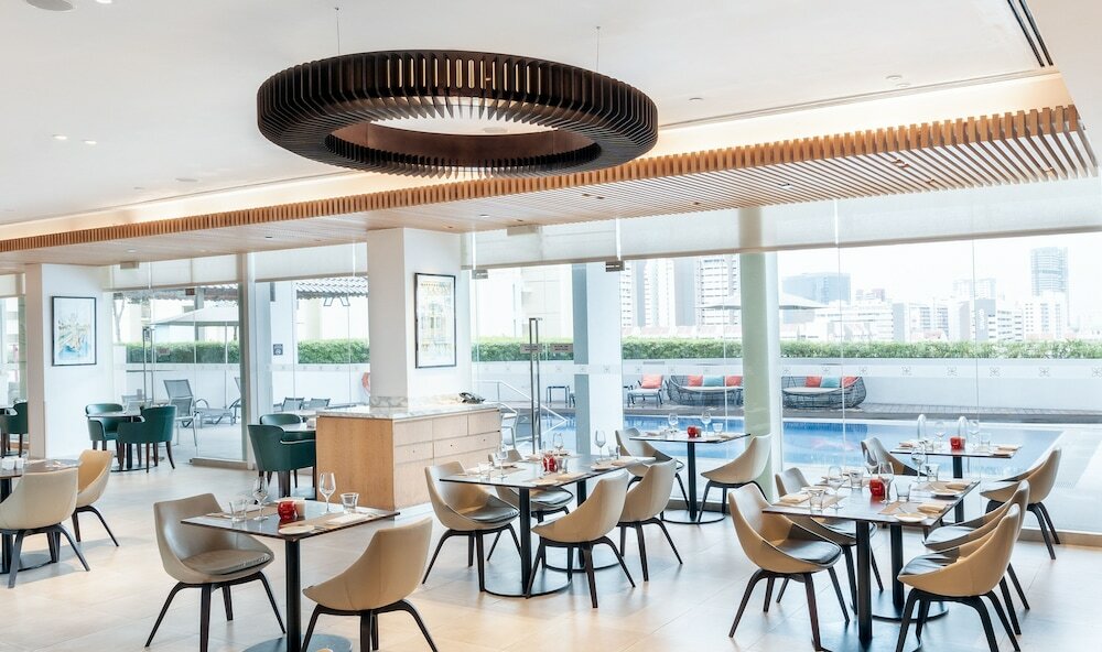 Фото Hilton Garden Inn Singapore Serangoon