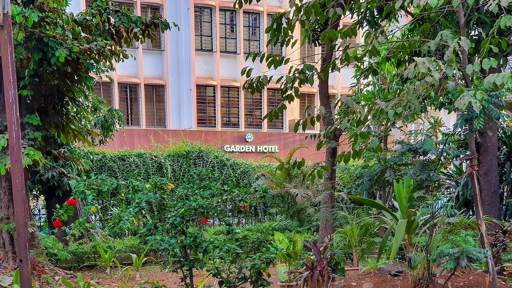 Фото Garden Hotel