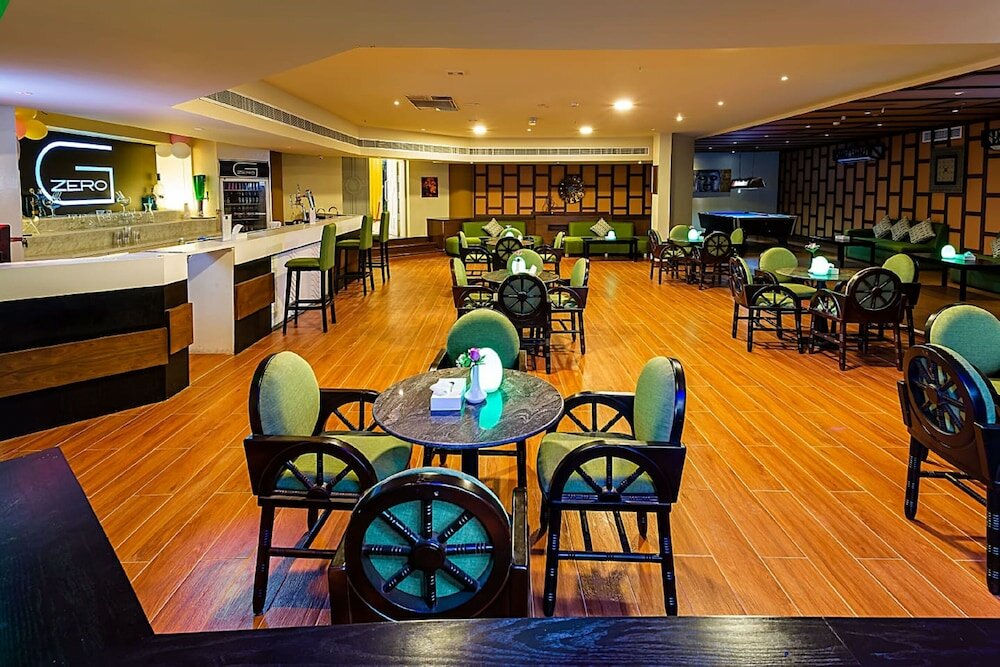 Фото Phoenicia Tower Hotel