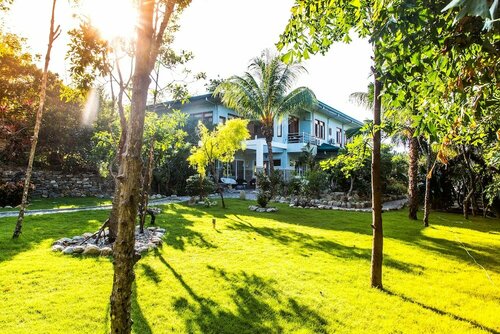 Гостиница Отель Edgewater Dive & Spa Resort в Провинции Восточный Миндоро