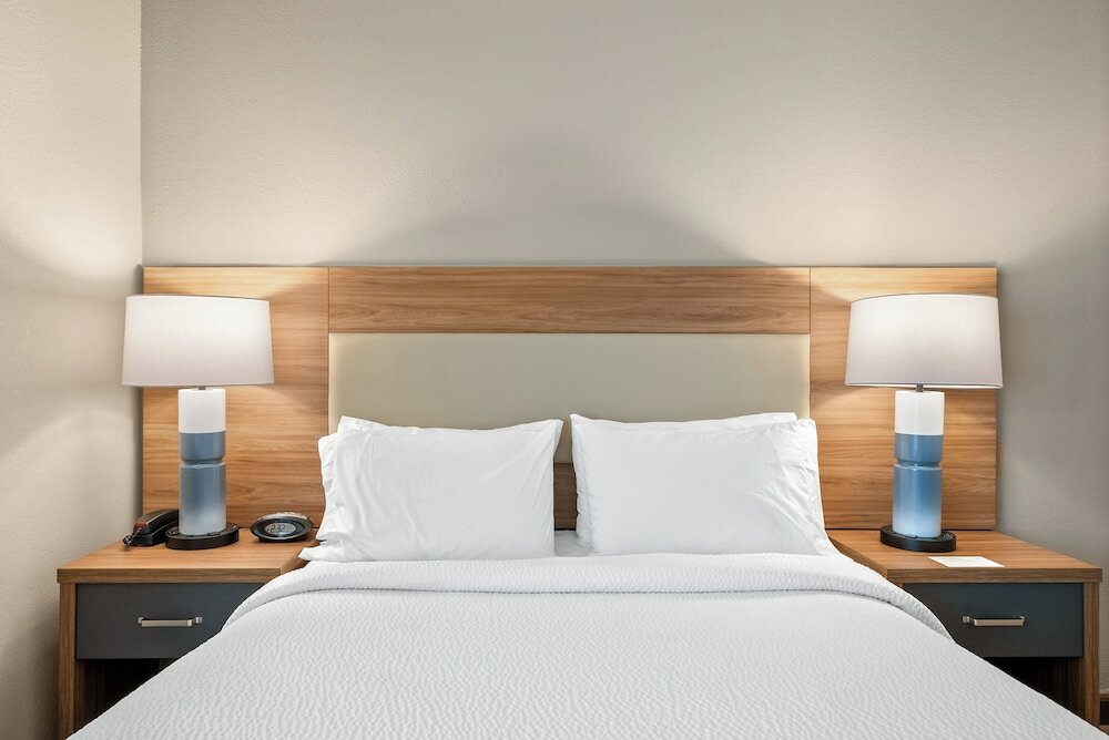 Фото Candlewood Suites Bordentown-Trenton by Ihg