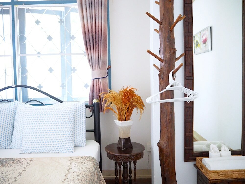 Фото Stay With Me Guesthouse