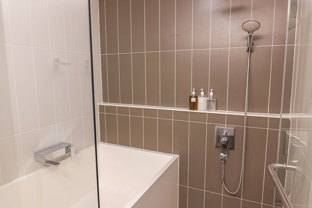 Фото Ramada Plaza by Wyndham Bangkok Sukhumvit 48