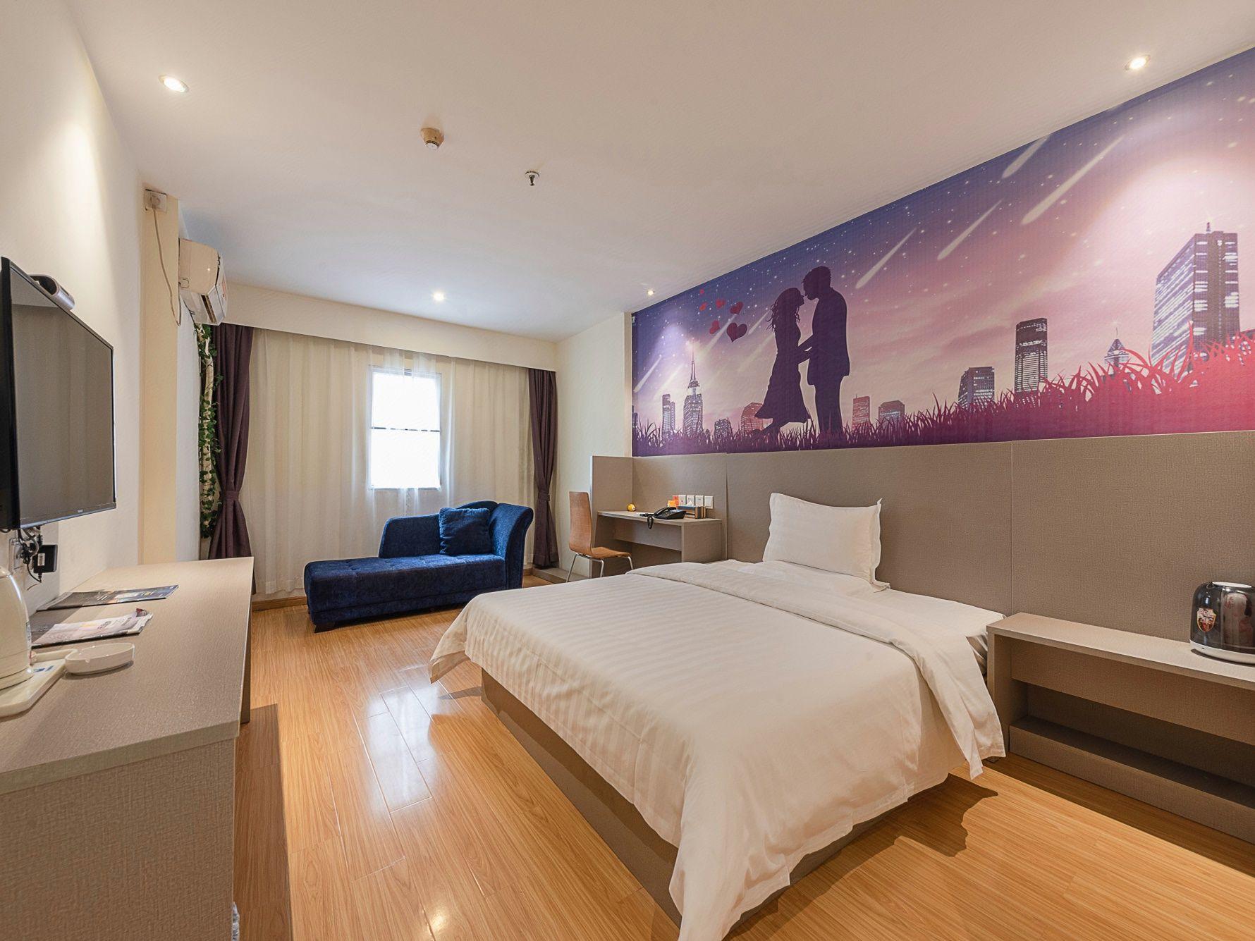 Фото 7 Days Inn Foshan Temple Baihua Squrare Branch