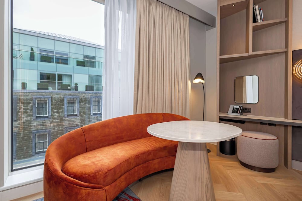 Фото DoubleTree by Hilton London - Tower of London