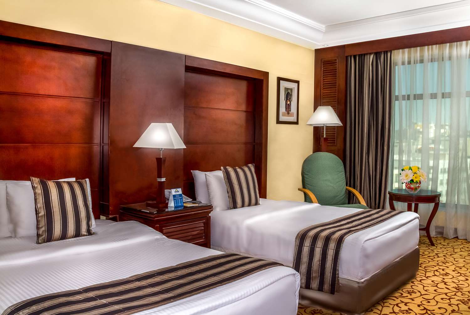 Фото Days Inn by Wyndham Hotel Suites Amman