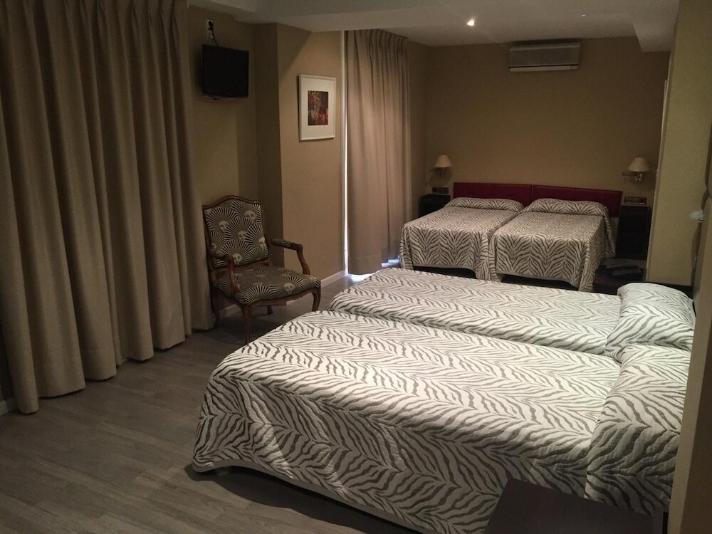 Фото Hotel Benetússer