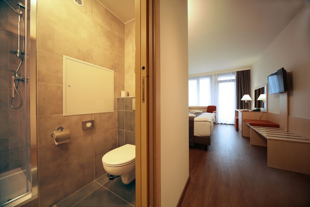 Фото Hotel Krystal