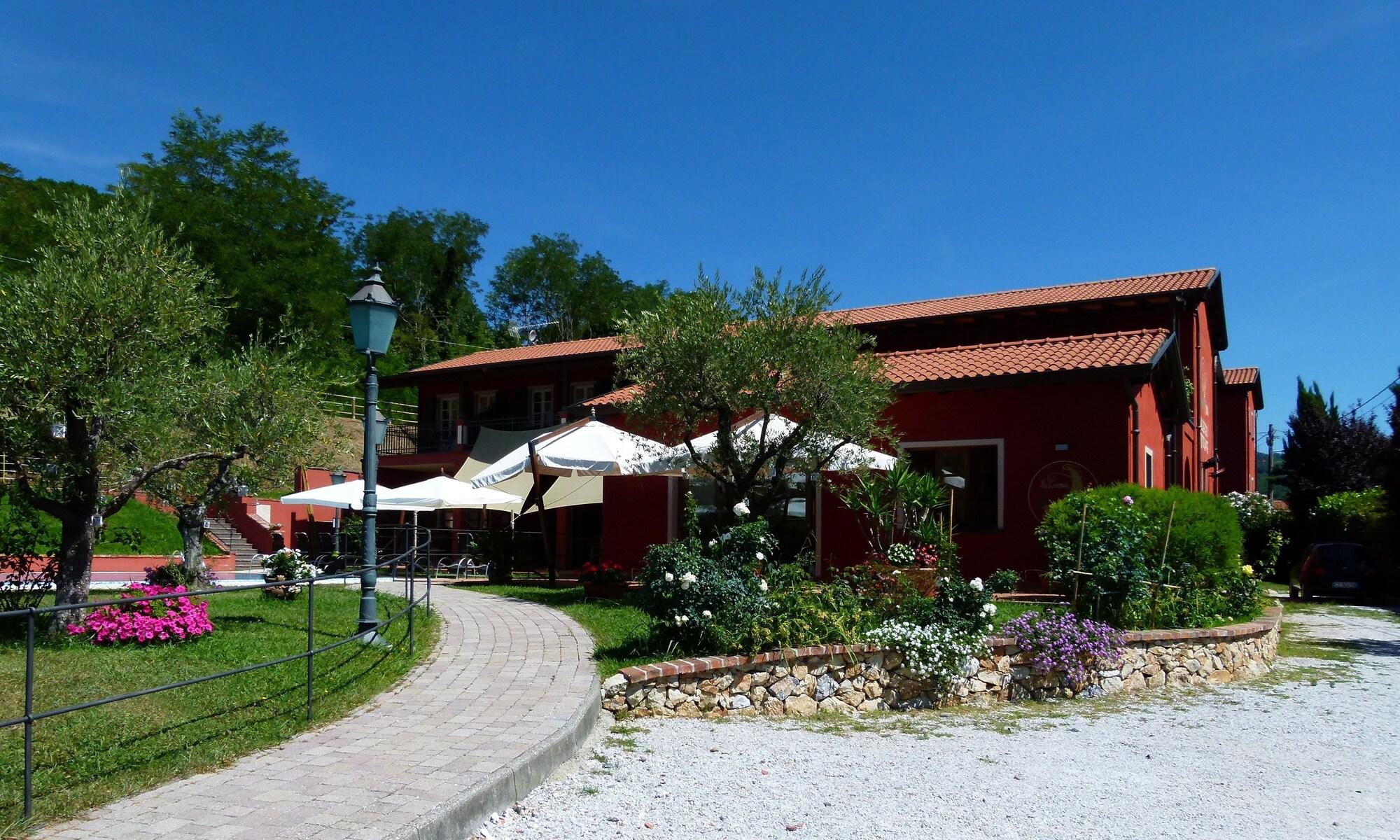 Фото Albergo Ristorante Ama La Luna