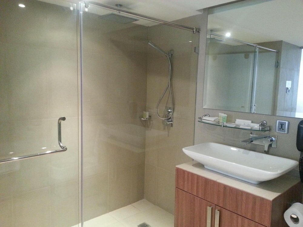 Фото The E-Hotel Makati