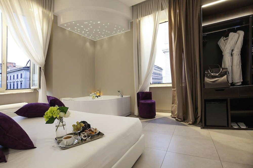 Фото Roman Holidays Boutique