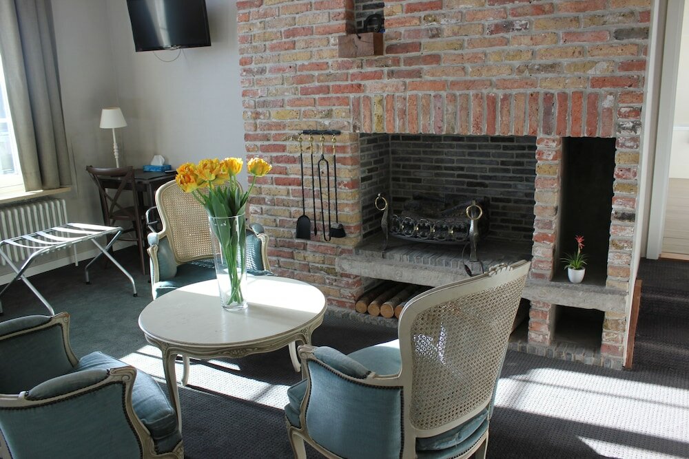 Фото Hotel Lodewijk Van Male