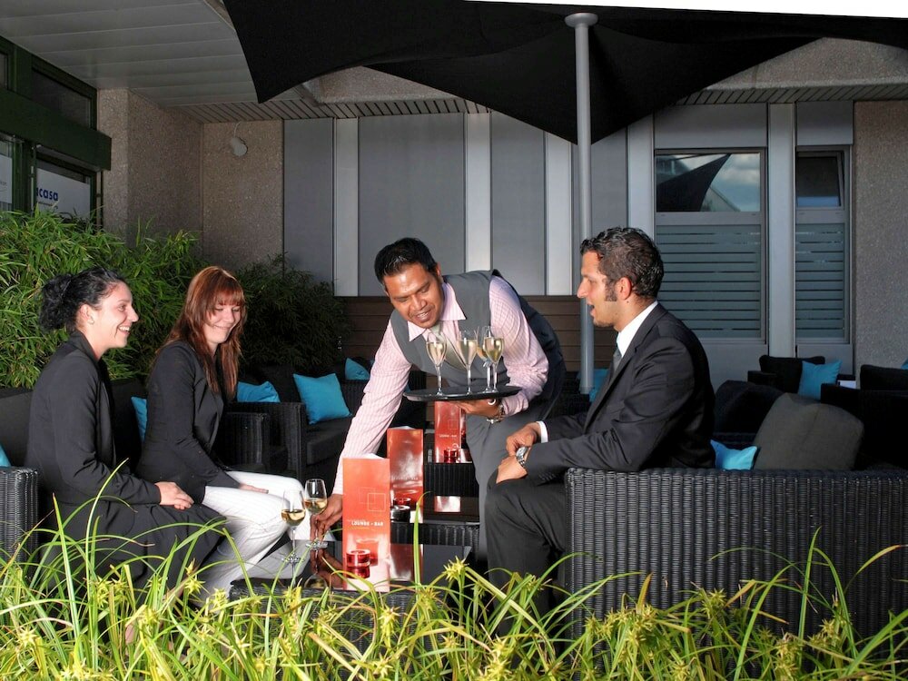 Фото Novotel Zurich Airport Messe