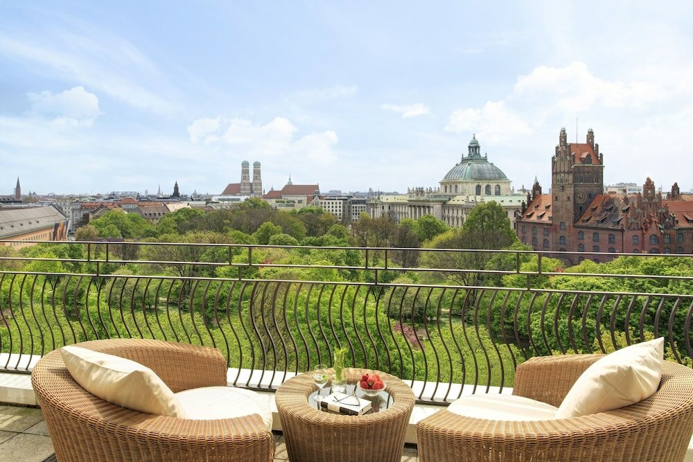 Фото Rocco Forte The Charles Hotel