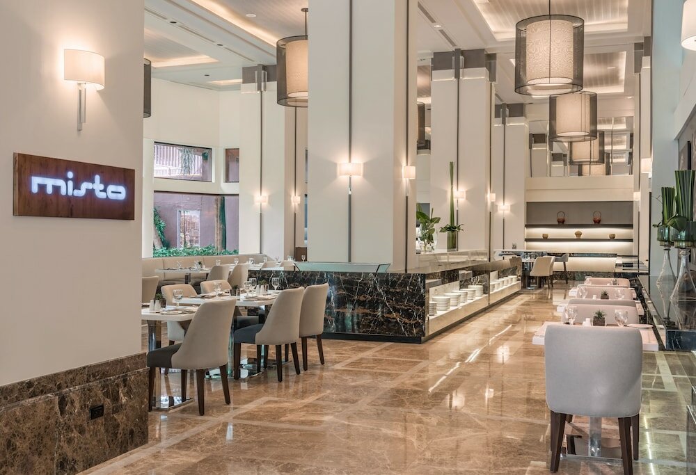 Фото Seda Ayala Center Cebu