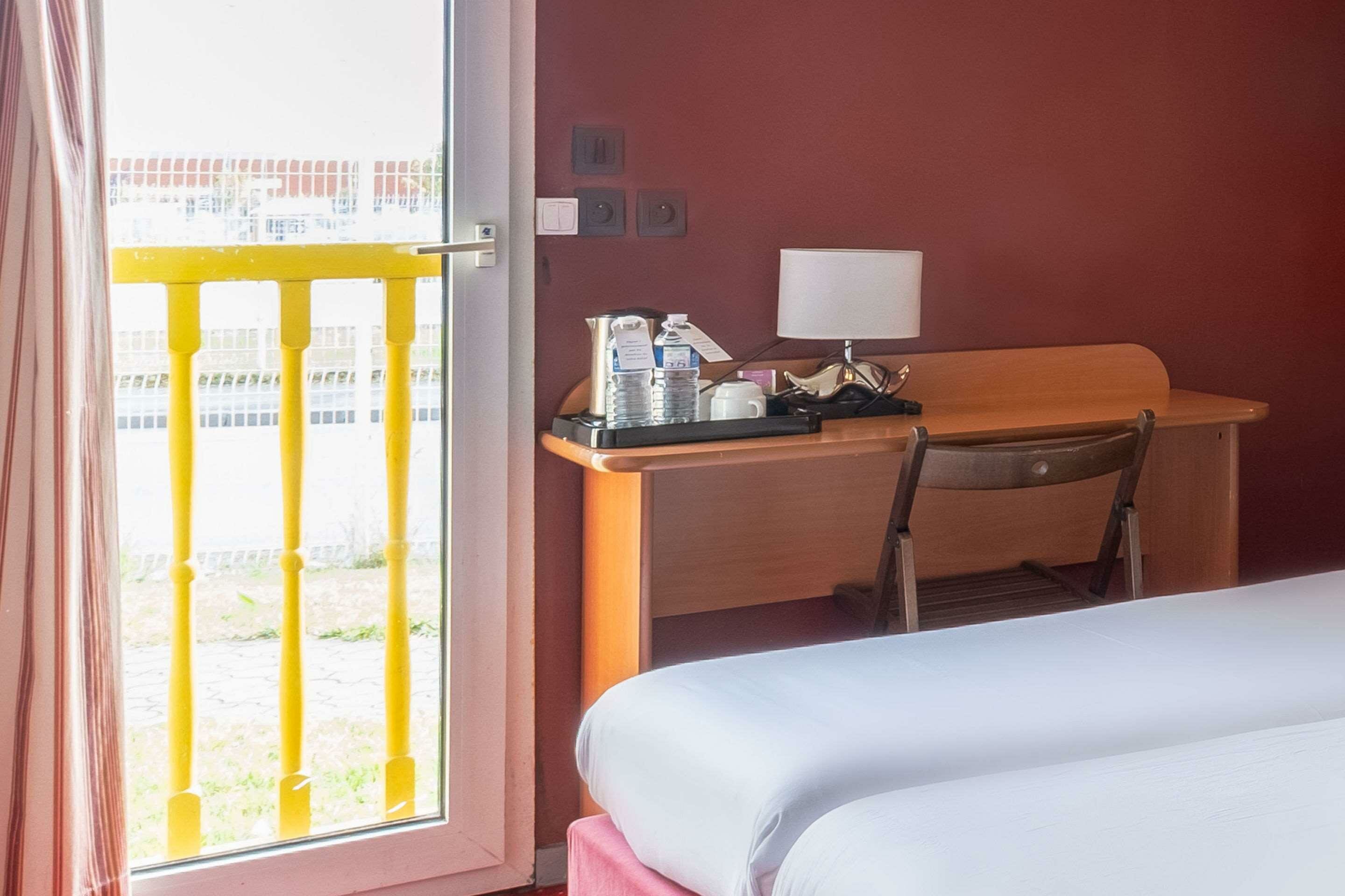 Фото Sky Hotel Goussainville