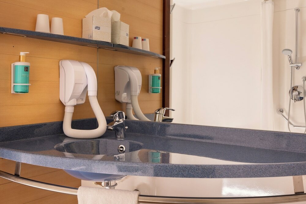 Фото Novotel Suites Marseille Centre Euromed