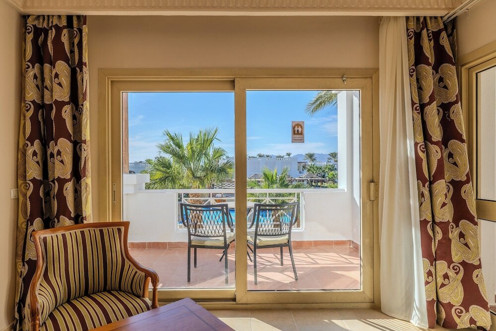 Фото Continental Plaza beach Resort